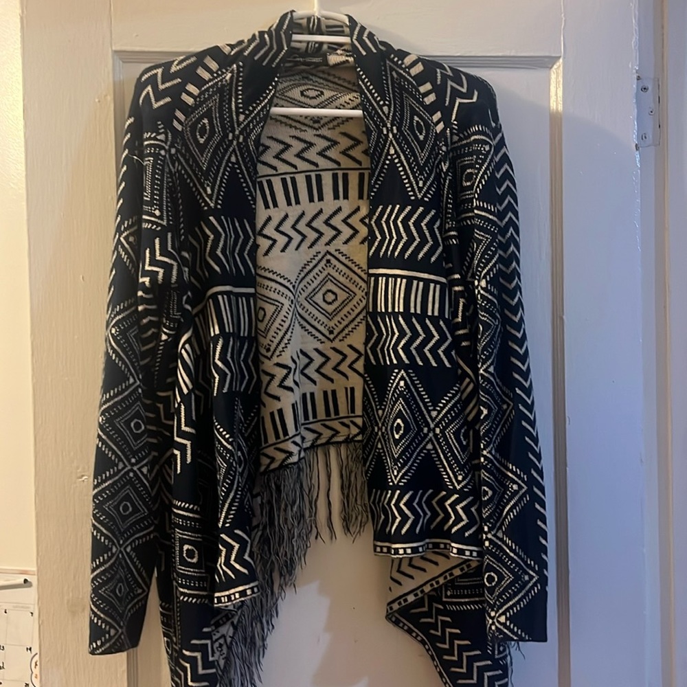 Cardigan navy and cream